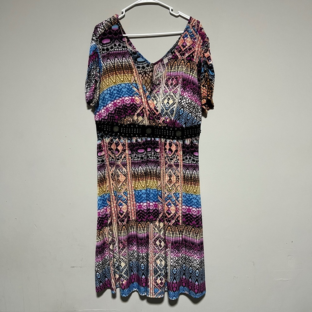 Mille Gabrielle Women's 2X V Neck Short Sleeve Geometric Print Dress